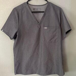 FIGS Women’s graphite grey v neck scrub top. Size large. Like new